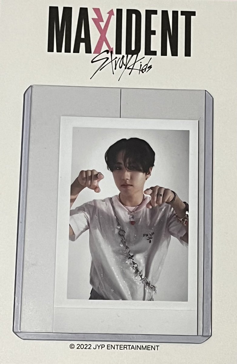 bugswillbeboys's tweet photo. ~WTT โก
-StrayKids MAXIDENT โ
โขalso avaliableโข
>maxident leeknow closeup
>maxident changbin finger heart
(o^โฝ^o) DM for more info!
#straykids #pctrade #skztrade #kpoptrade #photocardtrade #skzphotocard #bangchan #leeknow #felix #HAN #straykidstrade https://t.co/p7InJo01YY