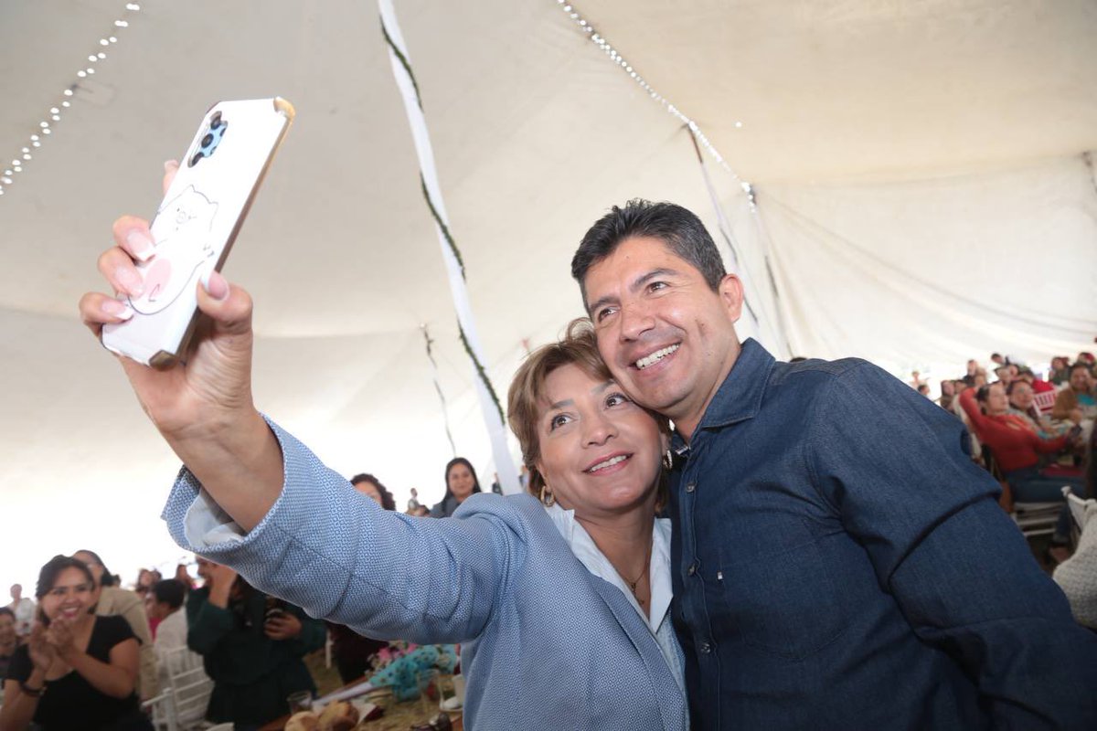 Fue un gusto celebrar con las mamás del sindicato del <a href="/SUETHAPIPOPDOFL/">SUETHAPIPOPD LIC BJG</a>. Gracias a todas por ser esa inspiración y profundo amor para sus familias, y por ser parte importante para construir una mejor ciudad.

¡Gracias <a href="/GonzaloJuarezM/">Gonzalo Juárez Méndez</a> por la invitación!