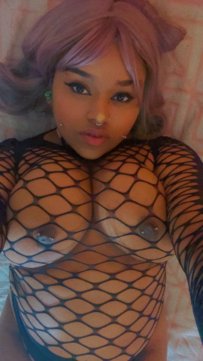 Jewel_kitten's tweet photo. Loving this lingerie set 🤤🥰😭 HBU? https://t.co/Jq6C2EhfcT
