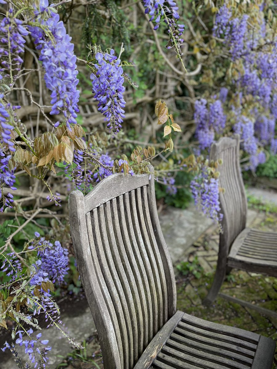 #OutDoorOffice this week. A touch of lightening illumination always adds a frisson to things.