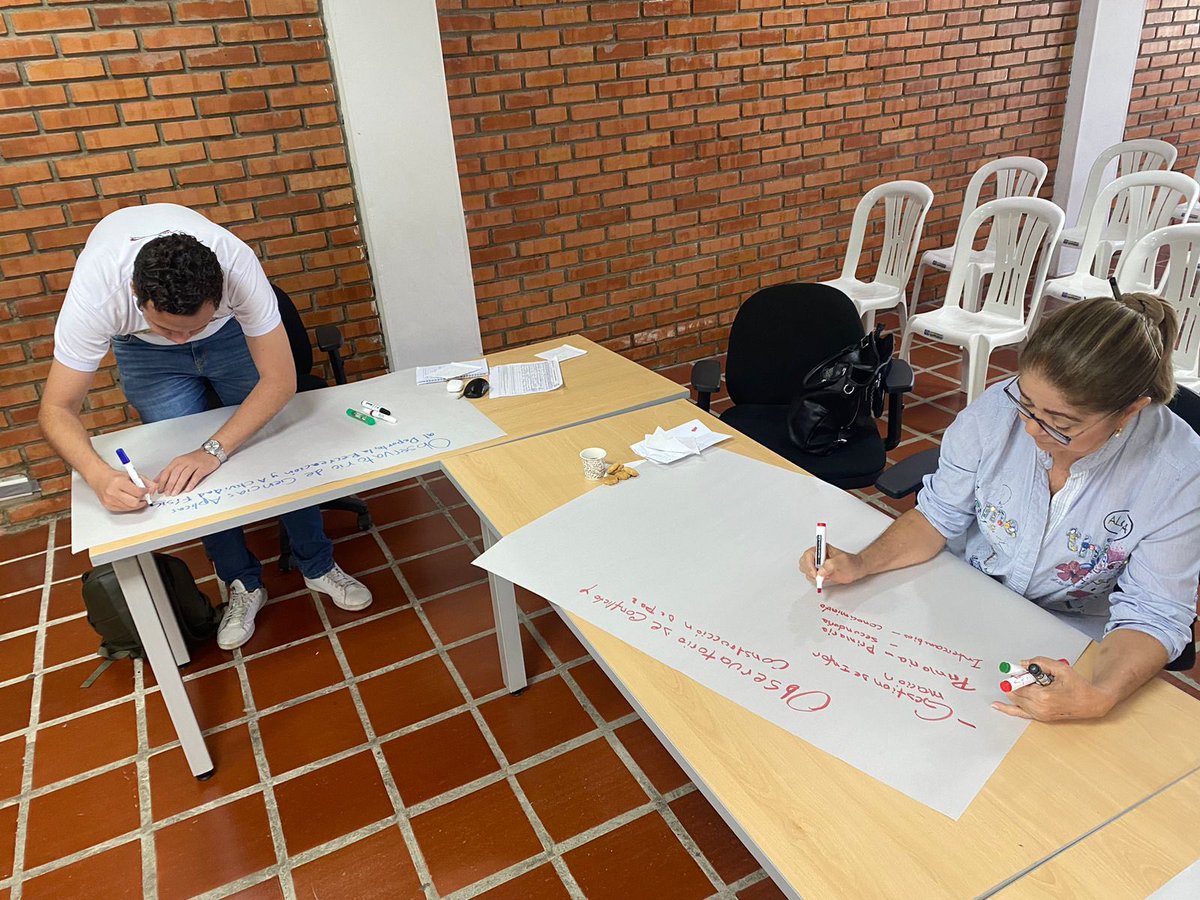 ConsejeriaDDHH's tweet photo. La @ConsejeriaDDHH junto con la @UnidadVictimas continuamos con la promoción del seguimiento a la situación de #DDHH en los territorios. Hemos liderado la reinstalación del nodo de observatorios Caribe en el marco de la Red Nacional de Observatorios de DDHH. https://t.co/5wJ2d8pM53