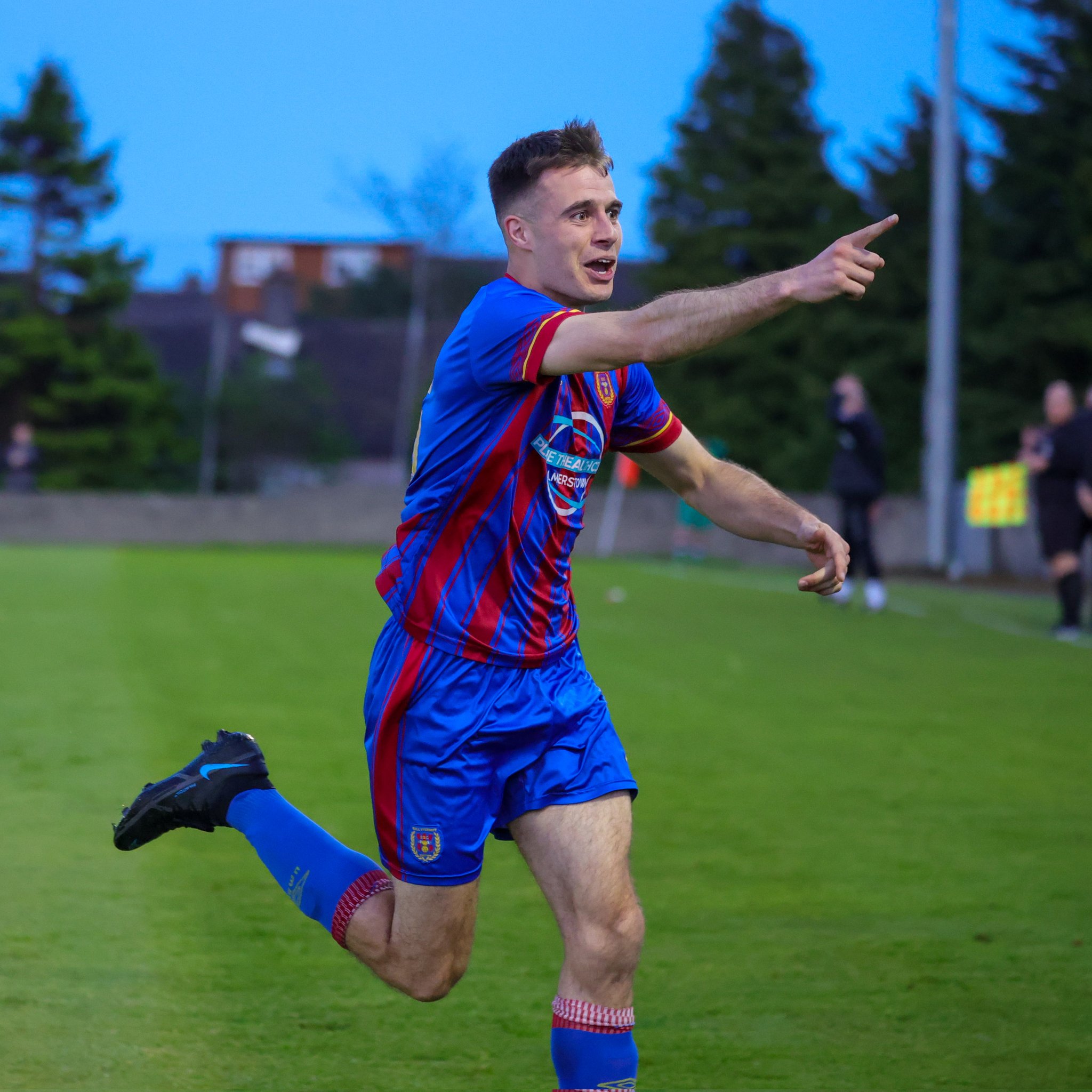 Darren O'Hanlon on Twitter "Ballyfermot, 21 down and 2 men down