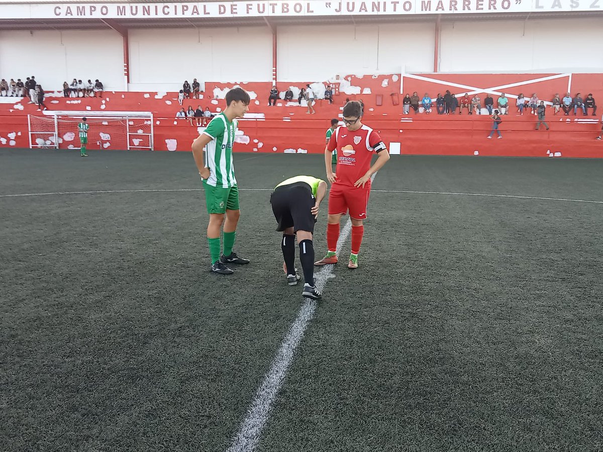 UDLasZocas's tweet photo. Juvenil:
Partido de #Copa, #UDLasZocasB 1-1 #UDGuargacho
#Fútbol #Equipo #Rojitos❤️❤️💪💪 https://t.co/TlhFyBpPYK
