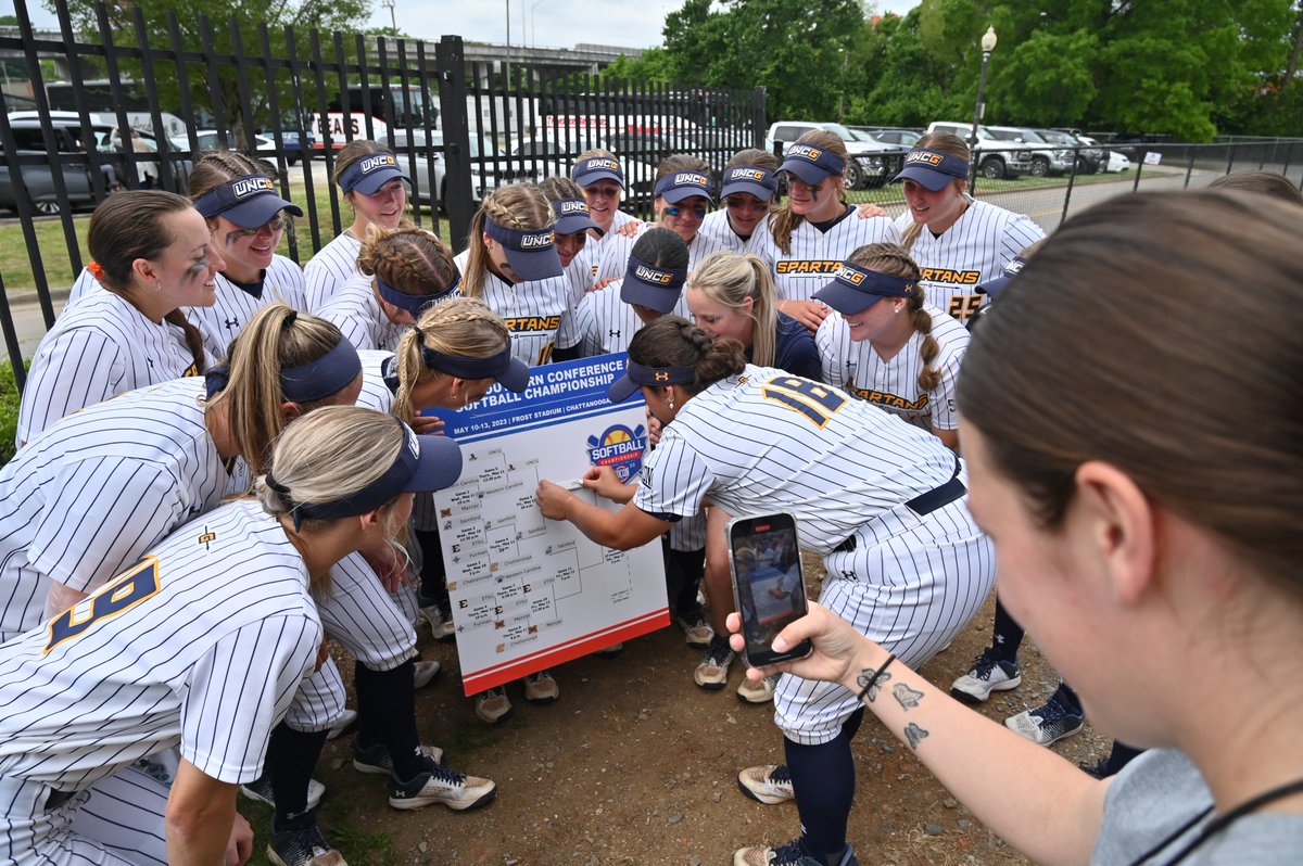 Check out some photos 📸 from today's victory!

📰 go.uncg.edu/rukd2r
#letsgoG | #NCAASoftball | #SoConSB