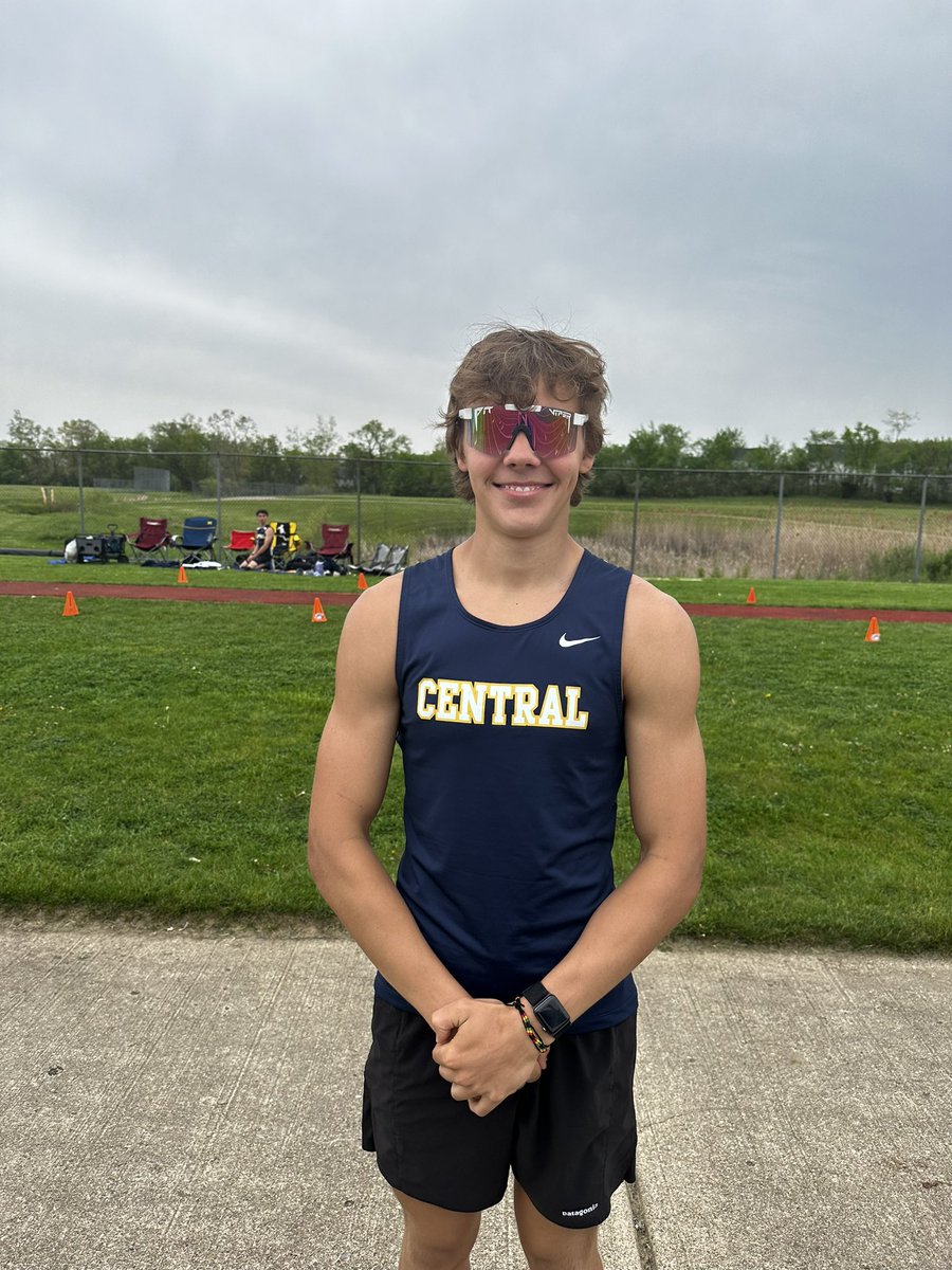 🥇2023 LVC Conference Champion🥇
                       <a href="/rayweath17/">Raymond Weatherington</a> 
                          Pole Vault