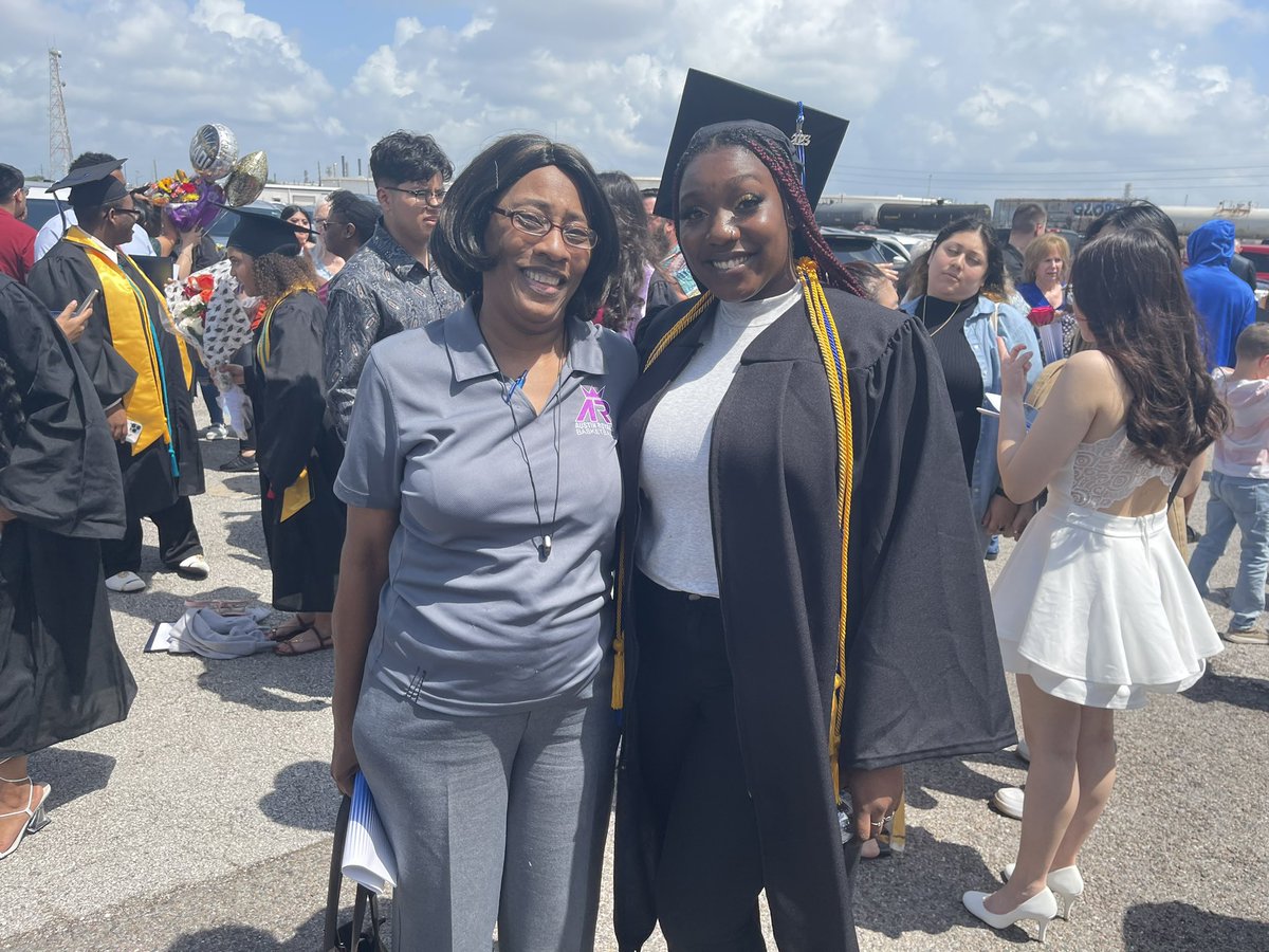 jmcgarityjr's tweet photo. She did it! My baby earned her Associates Degree 4 Child Care & Development from @LITBMT this morning!
Sheβs an inspiration & continues 2 work through lifeβs lessons daily! Congratulations sweetheart and well deserved!
#MayaChauntel #DaddysGirls #DaddyChronicles #SheGorgeous https://t.co/3QCQNfVJyb