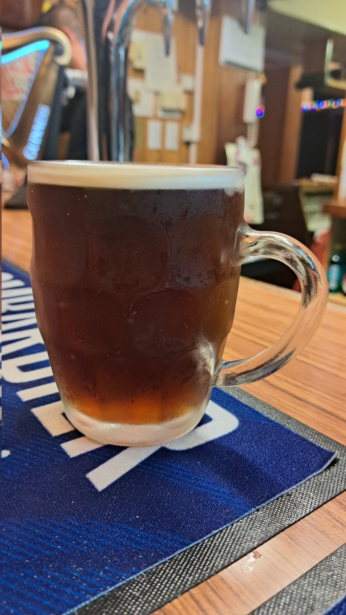 Call me old fashioned and correct me if I'm wrong but it's not a real pub unless they can serve a pint in a jug
#pub #jug #pint #londonpub