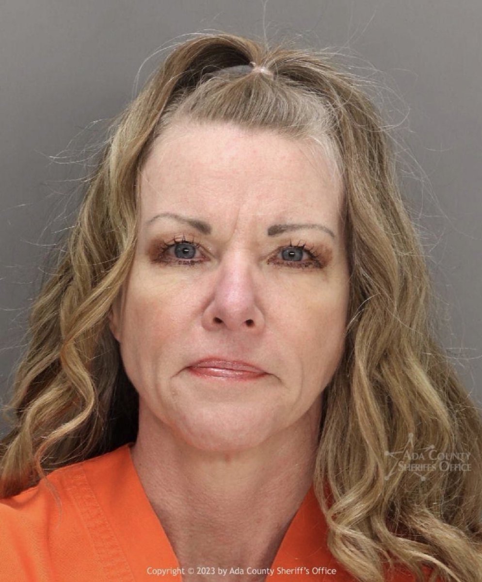 jlumfox10's tweet photo. BREAKING: MCAO says it has left state of Idaho know about intent to prosecute Lori Vallow in Arizona for the murder charge in the Charles Vallow case. Extradition process will begin after Vallow is sentenced and transferred to Idaho DOC. It can take several weeks to months. https://t.co/qFumXlpDnI