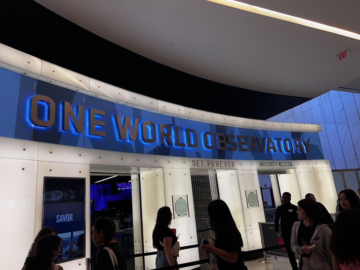 MTMattiace's tweet photo. 8th Grade Field Trip to One World Observatory! What a great day!! @WeehawkenTSD @RobFerullo4 @StefanieCirill1 @MissRhodes20 #WTC #OneWorldTradeCenter #OculusCenter https://t.co/uSYcXGvTK2