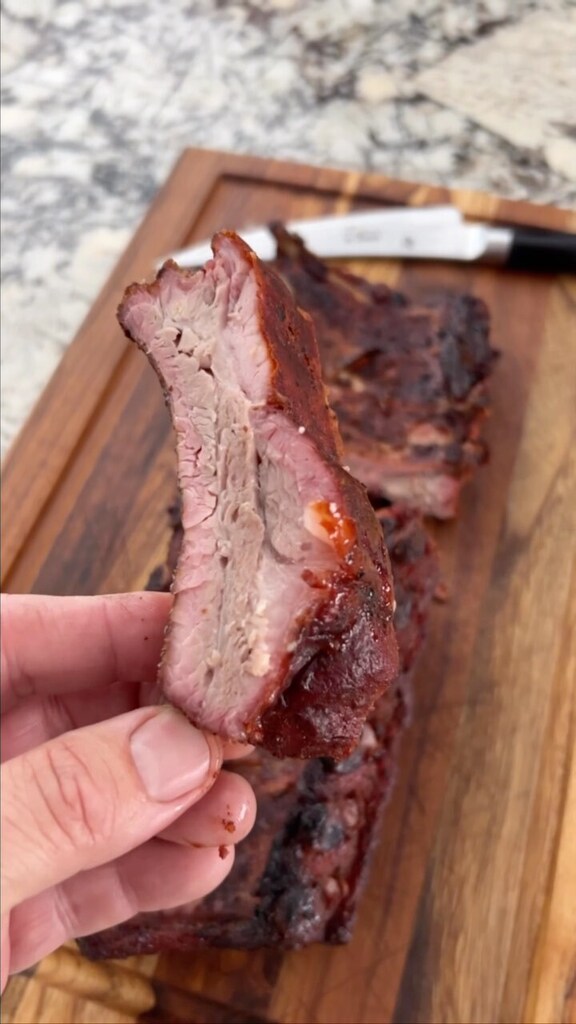 How’s my rib game?! Getting ready for BBQ season with my @biggreenegg and some baby back ribs!

#babybackribs #smokedribs #bbqlife instagr.am/reel/CsKBxs1r7…