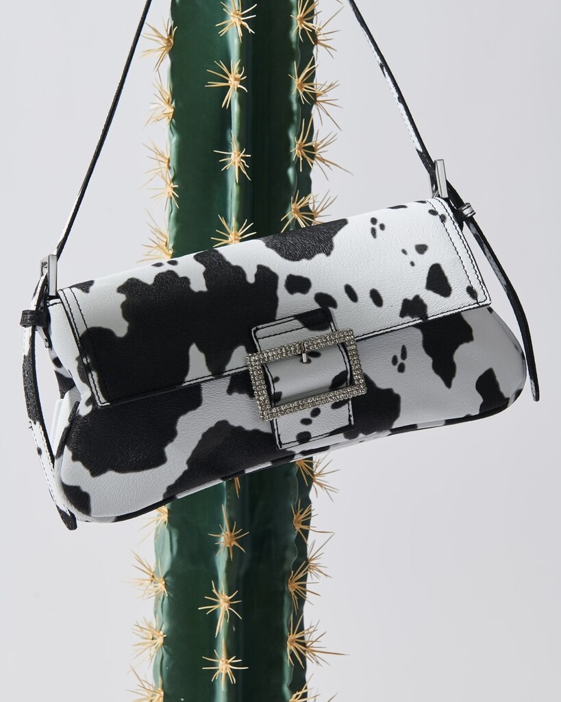 Moda_Luxe's tweet photo. Whether you're a cowgirl at heart or love the Western trend, Moda Luxe has got you covered. Our Go West collection features modern twists on classic cowboy staples, perfect for any occasion. 🤠🌵#cowgirlstyle #westernwear ##cowgirlchìc https://t.co/7cuW2wDlzA https://t.co/nGQYX7FETk