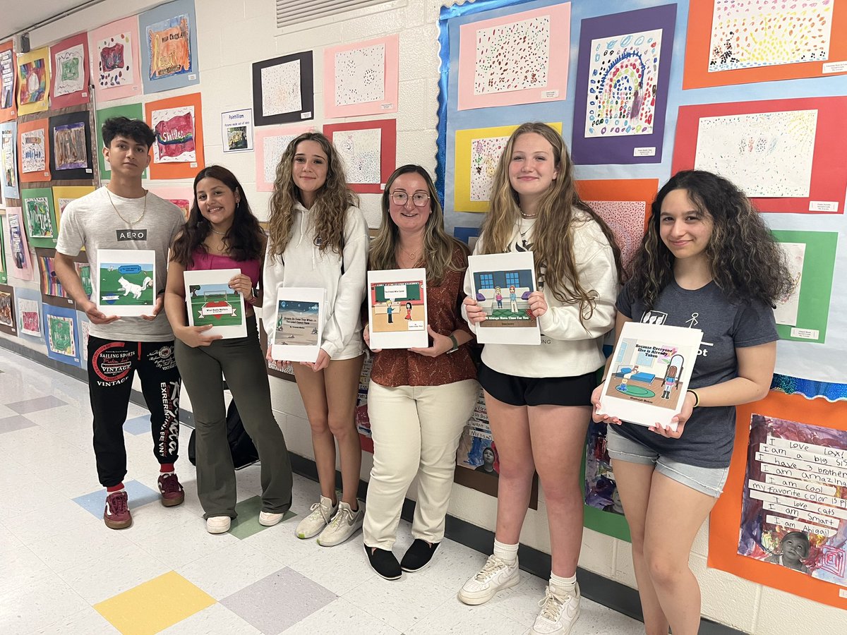 McelweeTami's tweet photo. Thank you to Ms. Brady and her creative writing students for bringing their books down to Roosevelt to read to our second graders- love connecting our students across buildings 📚@OBENSchools https://t.co/6yUxEk7lCJ