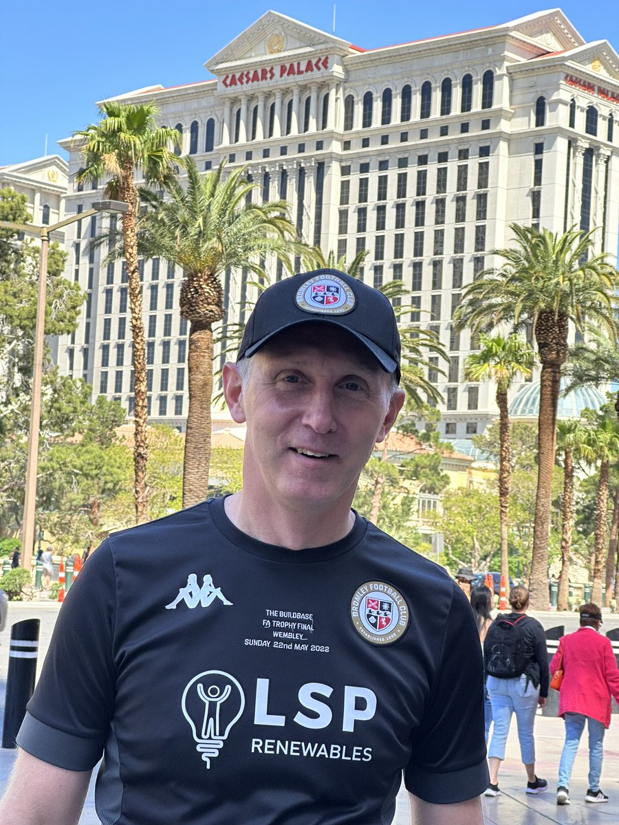 mather116's tweet photo. @LDennis10_ @bromleyfc Great season. Like Wrexham we like to celebrate a good season so took Bromley FC to Vegas! https://t.co/k338Q0PMxN