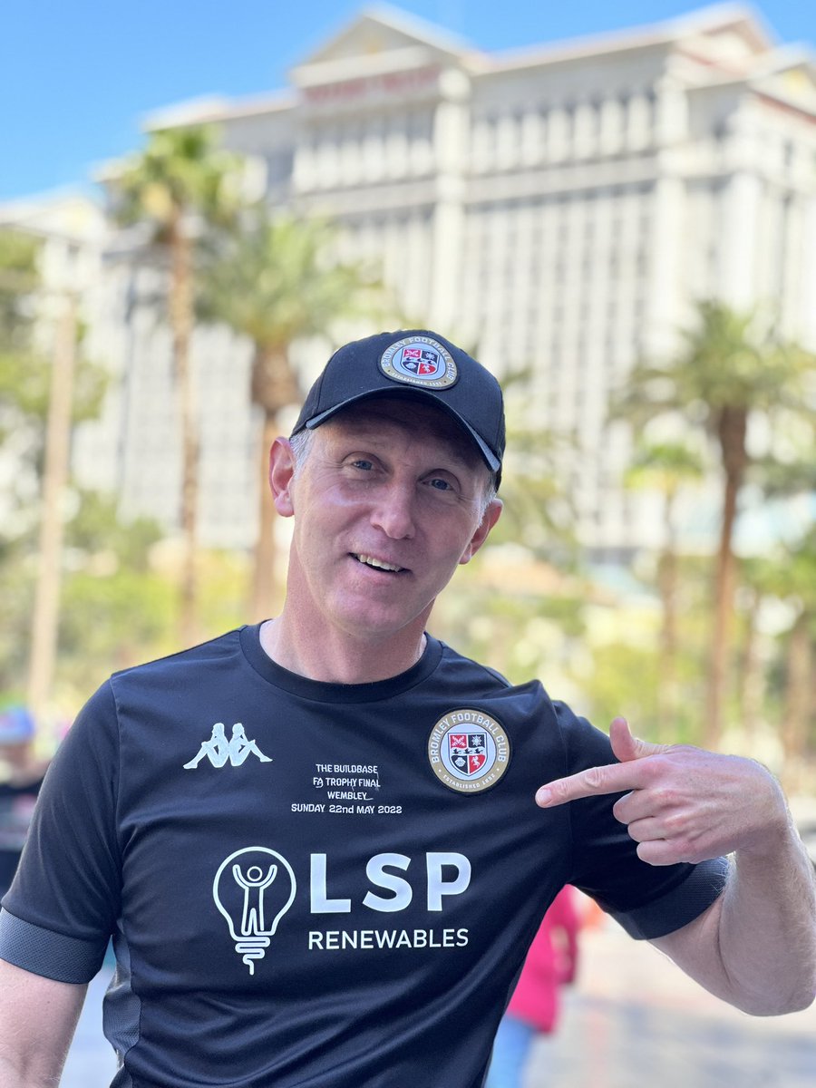 mather116's tweet photo. @LDennis10_ @bromleyfc Great season. Like Wrexham we like to celebrate a good season so took Bromley FC to Vegas! https://t.co/k338Q0PMxN