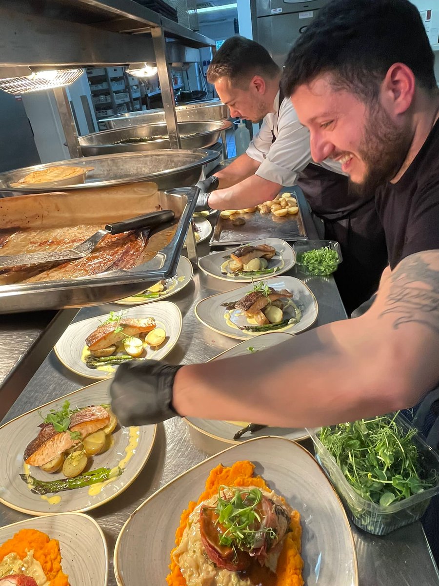 HIMaidstone's tweet image. The kitchen team plating up for the 70th birthday celebration - a private dinner in the Library.
Such a lovely room for a special occasion. 
himaidstonehotel.co.uk/events-and-occ…
#celebration #privatedinner #functionroom #birthdaymeal