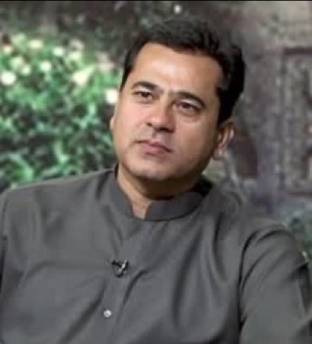 PTIofficial's tweet photo. Imran Riaz Khan must be immediately released, the fascism of this regime against journalists has to end immediately. #عمران_ریاض_خان_کو_رہا_کرو https://t.co/l2cJQX5Qt7