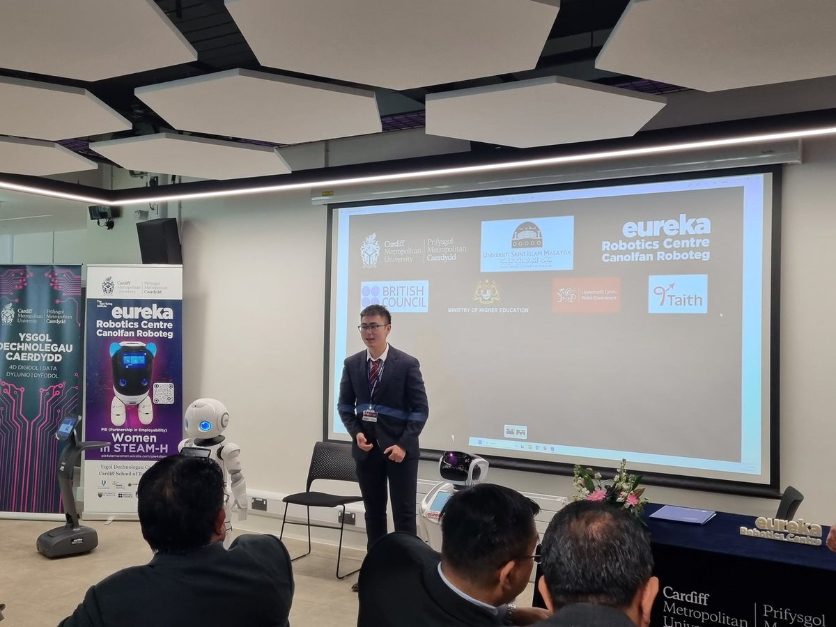 _Haolin_'s tweet photo. Privileged to help and share the robots @eurekarobot at today’s MoA signing event, which provides deeper communications and research on robotics and brings a valuable international collaboration and further developments between @USIM and @CardiffMetTech @cardiffmet. https://t.co/0WbyyRwcUM