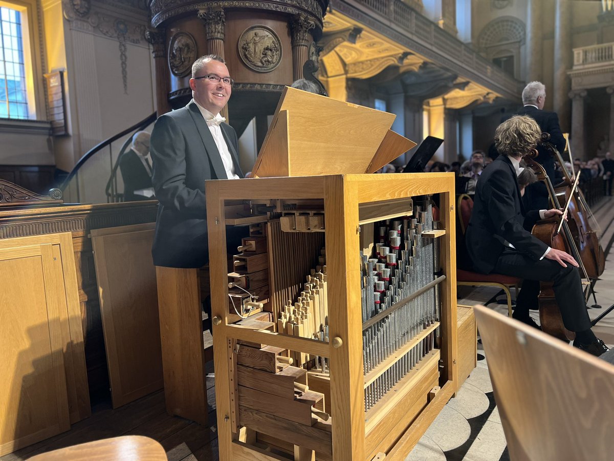 Emma Alter tweet media