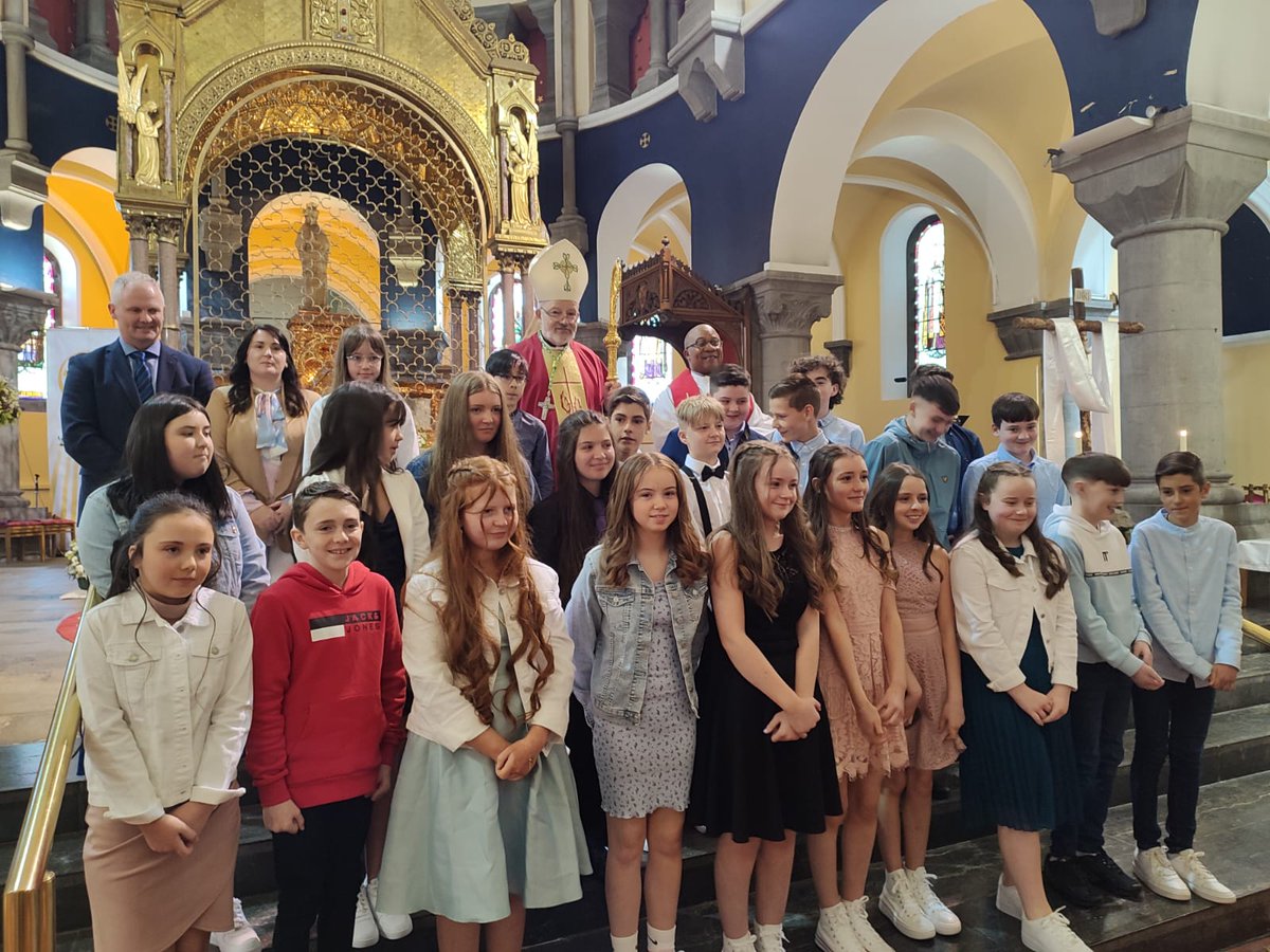 Congratulations to the 6th class students on receiving the sacrament of Confirmation today! We extend our heartfelt appreciation to everyone who made this special occasion possible.
