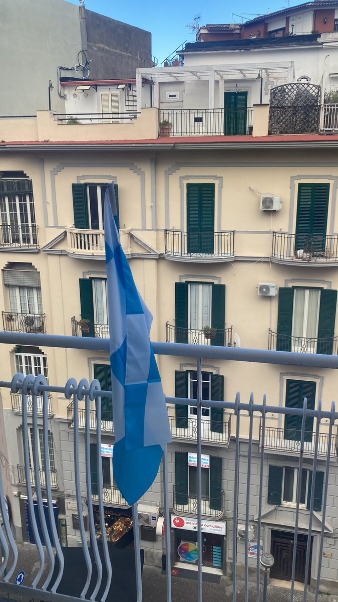 pdimicco's tweet photo. @raquelbarbamar1 @mmonrealriete @mayrahawkinssh Muchissimas Raquel , hablar espanol sin escuchar live Mes amigos es un poquito triste pero vuelvo si lo quieres y luego siiiii tenemos lo scudetto #forzanapolisempre https://t.co/mzrRm1RkCI