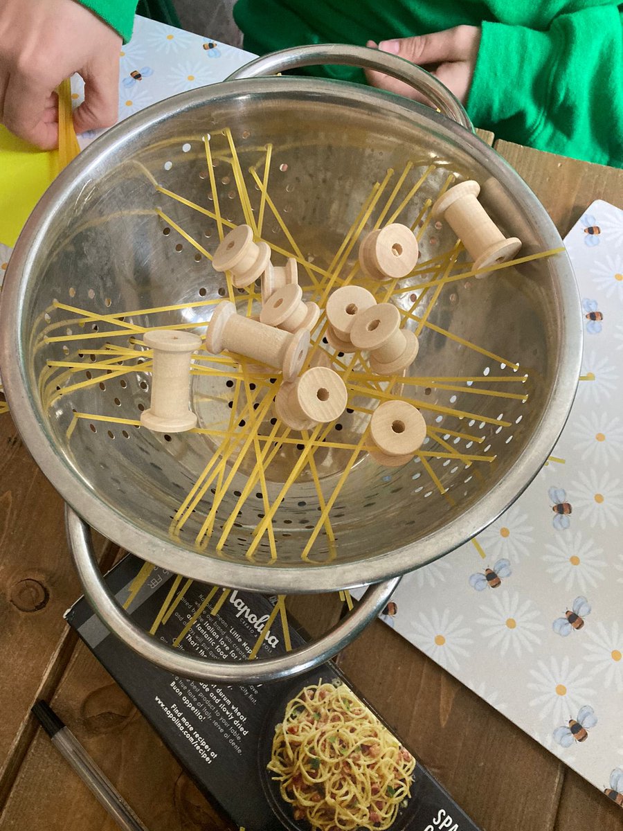 PiPtraining23's tweet photo. Using our training on Loose Parts Play to promote opportunities for creativity and engagement. @LittleMonkeysK #looseparts #earlyyears #earlyyearstraining https://t.co/EpW6ypeeBg