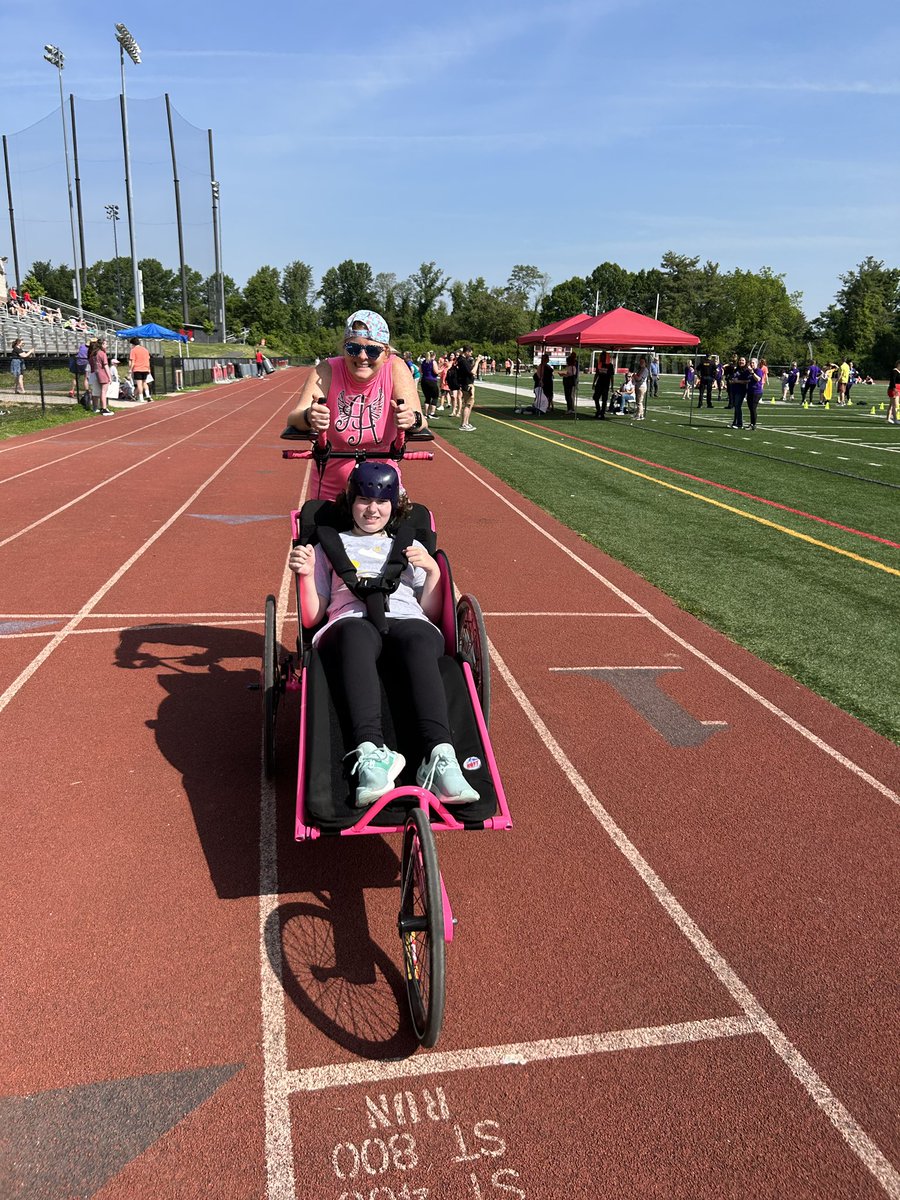 Stephanie Komajda tweet media