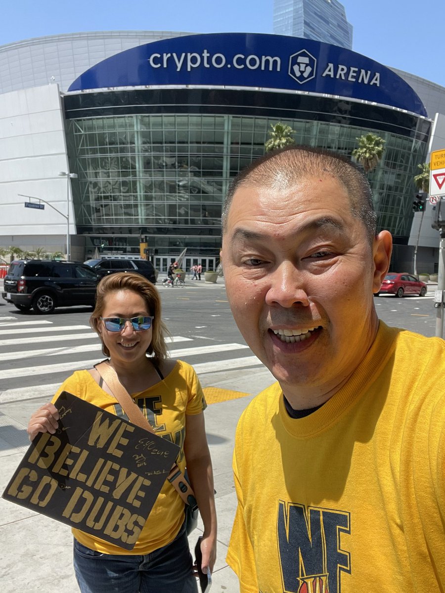 With gratitude…WE BELIEVE💙💛💙.  #grateful #blessing #webelieve #Dubnation #StrengthInNumbers #beatla #dubsin7 #SeeYouSunday #webelieveguy @warriors @StephenCurry30 @KlayThompson @Money23Green @22wiggins  @JonathanKuming6 @Loon_Rebel5 @Garydwayne