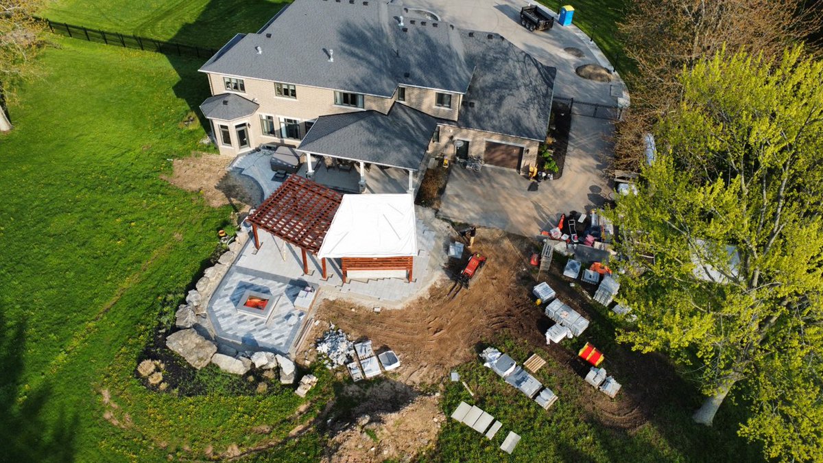 ECLOntario's tweet photo. Making great progress on our mount nemo project!
Give us a call to start designing your dreamscape.
Contact us today at (416) 729-3606.
#everchanginglandscape #ECLOntario #hardscaping #outdoorliving #backyarddesign #hamont #milton https://t.co/zmgXoI7IS2