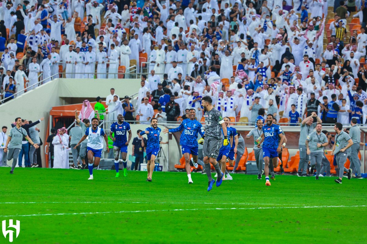 Alhilal_FC's tweet photo. 🔝 رااااعي المعروووف.. حسم العاشـرة 😍💙

#الهلال_٦٦بطولة https://t.co/zEthwvAcby