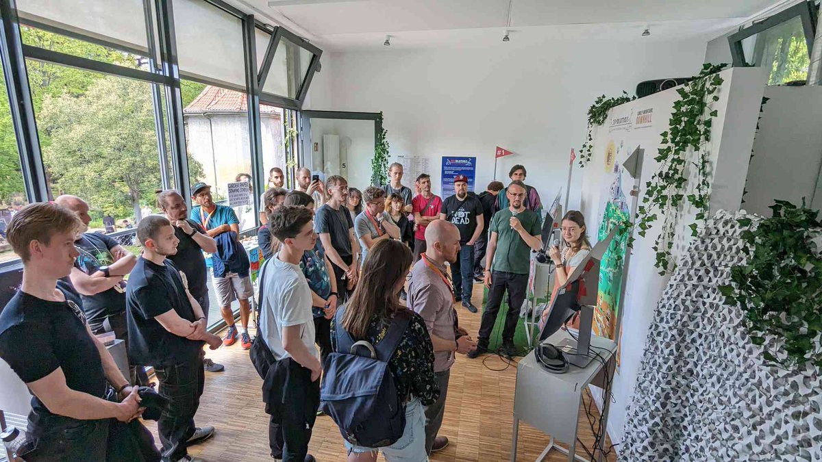 Devolution🌱(sunny.garden/@devolution on Mastodon) tweet media