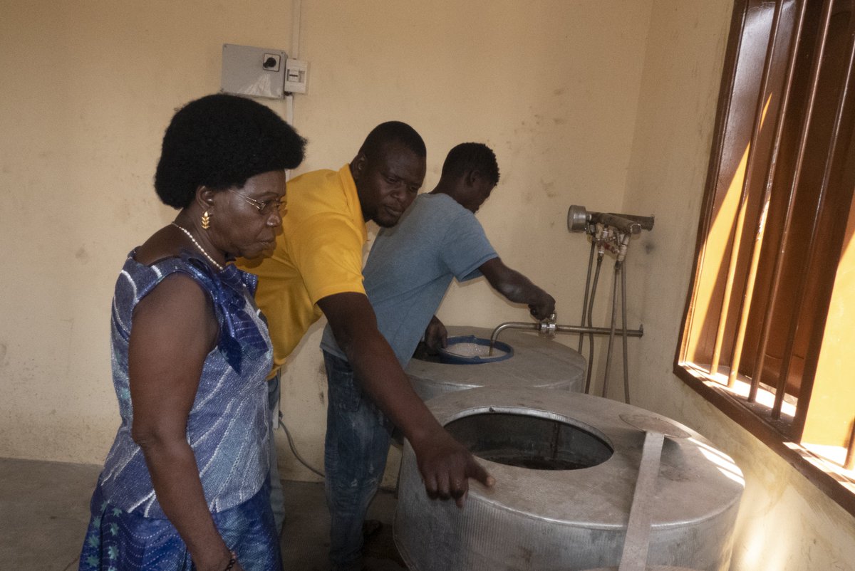 PNUDBenin's tweet photo. Mme Anne Adjaï-Cica, une des personnes ressources du projet #ProSel, grande actrice de développement local, très active dans le renforcement des capacités des salicultrices de #Ouidah, vient de nous quitter.
Nous exprimons nos sincères condoléances à sa famille et proches.
#RIP https://t.co/hiKf5tsDXN