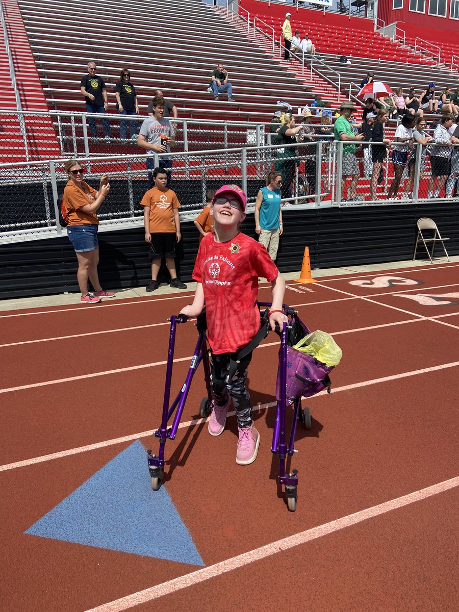 SpecialEdFLSD's tweet photo. Amazing day!!!  Thank you @ElyriaSchools . Our athletes did a spectacular job and had a a lot of fun.
Great job Falcons!!! https://t.co/FBpO5Asv6d