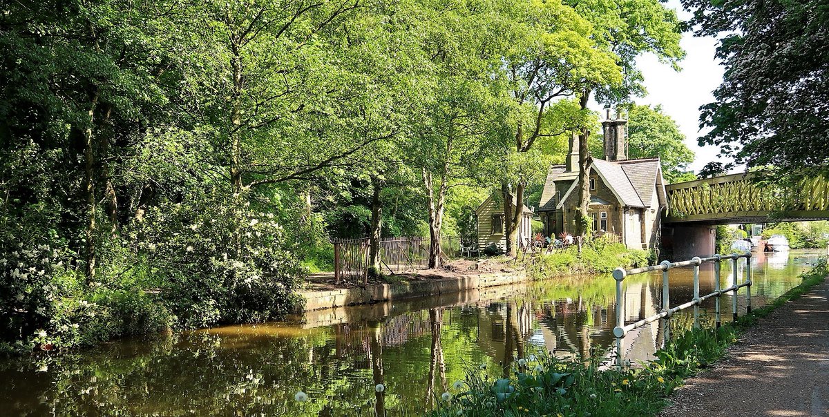 Westwood Lodge, alongside the Bridgewater Canal at Monton.