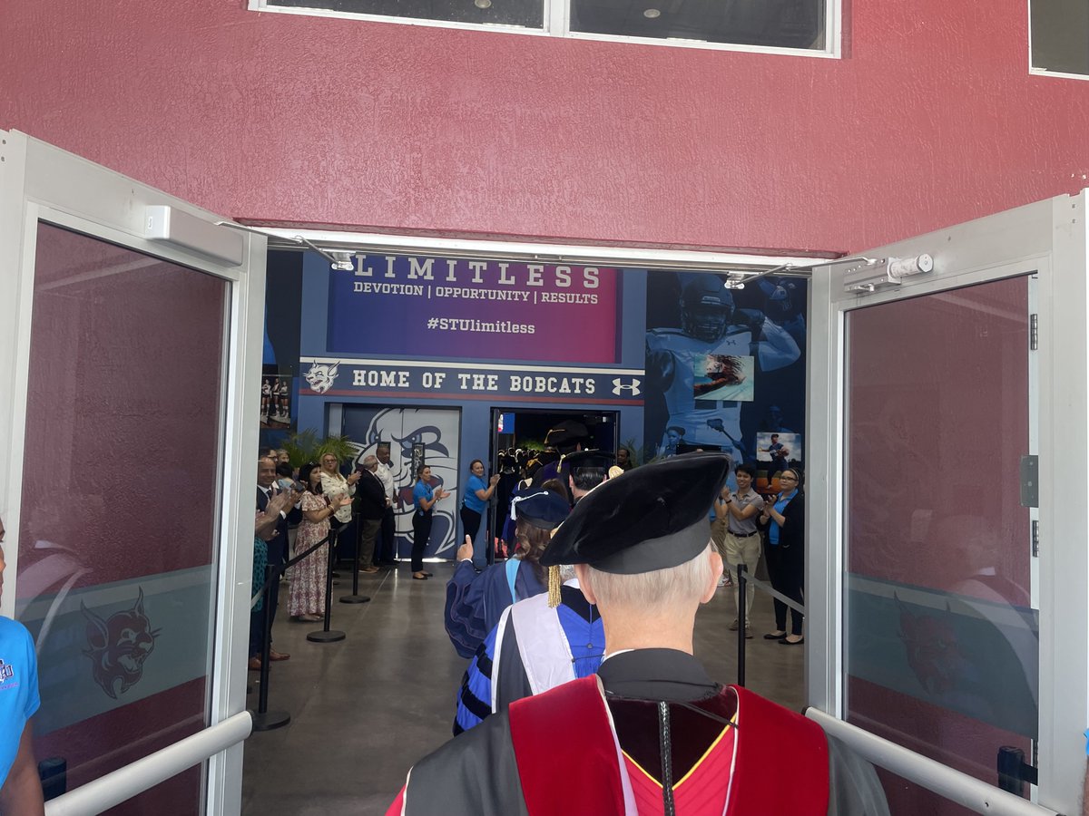 #STUCommencementWeek Day 5 @StThomasUniv @StThomasLaw Our 3rd straight day of Commencement Ceremonies. Today, 10am the Platform Party enters the FFC to start the @StThomasLaw Commencement! Vamos! #STULaw