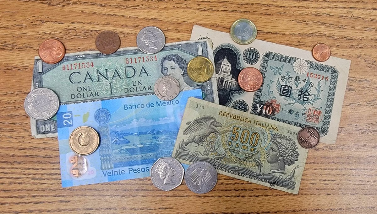 STREAMTeacher1's tweet photo. Had a fun afternoon learning about currencies from around the world and studying the history of money. https://t.co/Zx1IY9qqoM