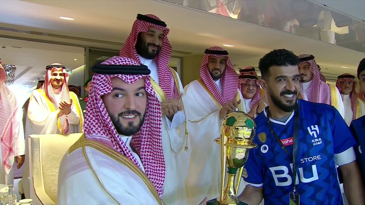 ليلة زرقاء في سماء الرياض: سمو ولي العهد السعودي  يتوج "الهلال" بطلاً لكأس خادم الحرمين الشريفين