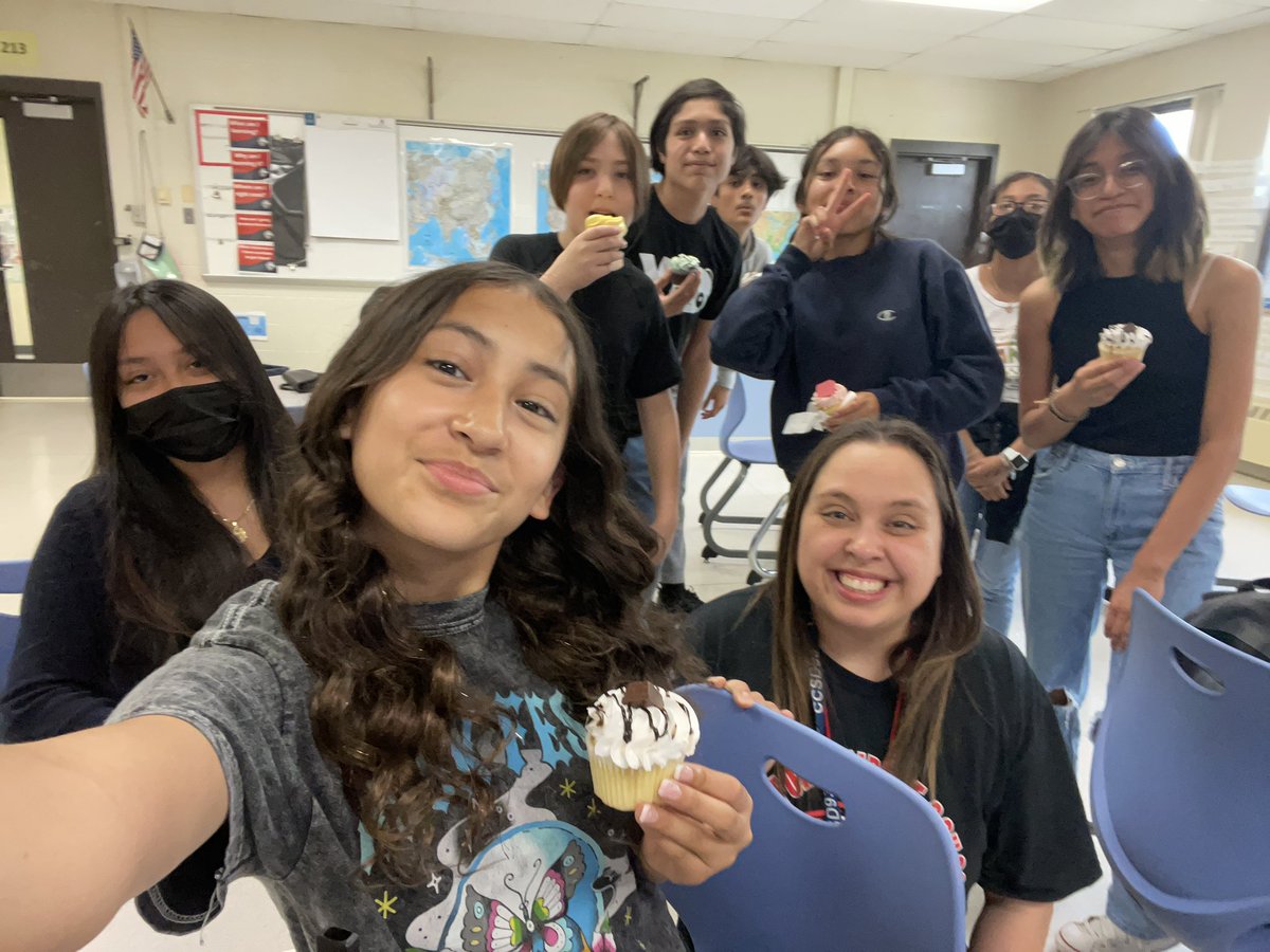 Birthday with these 7th grade friends! 🎉 #ccsd93 #duallanguage #middleschoollife #mykids