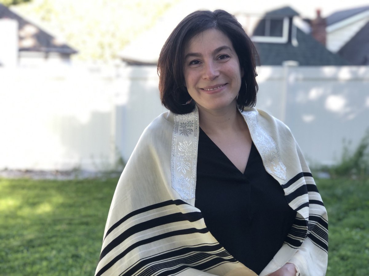 TweetTheTorah's tweet photo. I have arrived. Tomorrow morning, god willing, I will become a Bat Mitzvah, while wearing my grandfather’s tallit. Shabbat shalom 💙 https://t.co/A2HbDlgq07