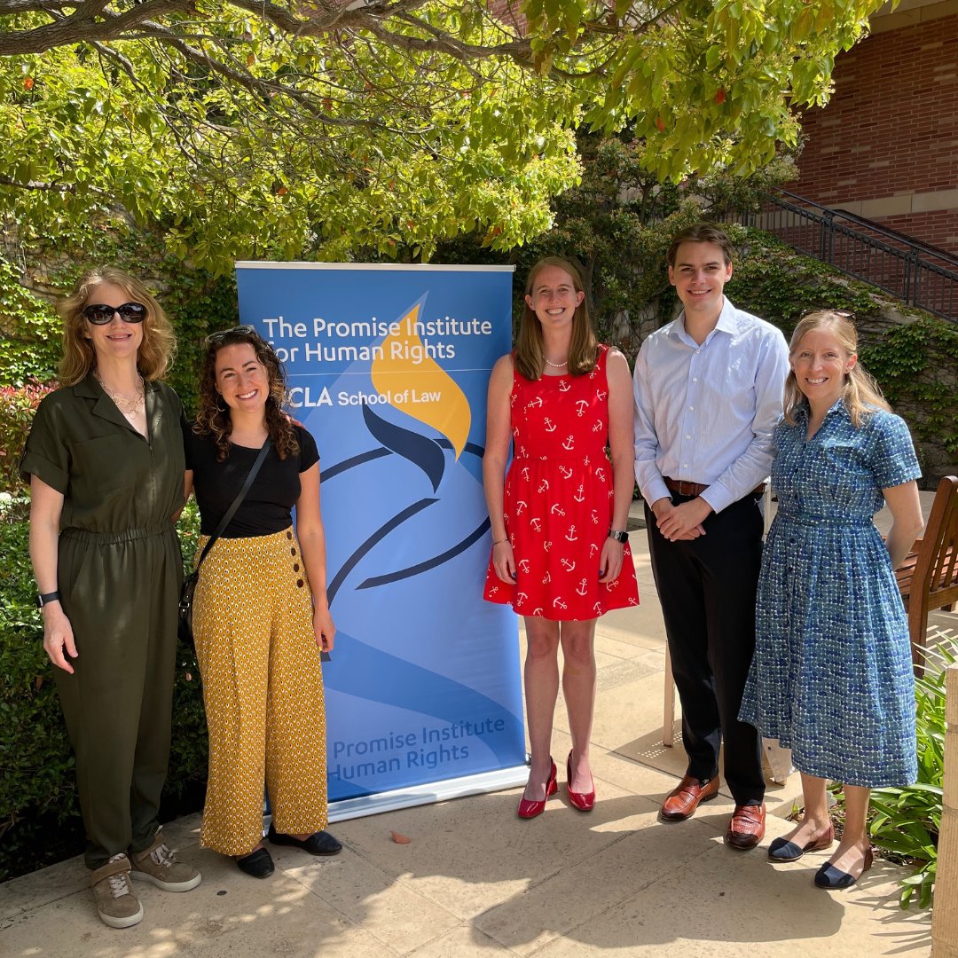 🎊 Three cheers for the Class of 2023 and our Promise & ICLP Prize winners! Here's a shot of ED @KateMackintosh2 + AD @Jess_Peake_ celebrating with prize winners @_s_t_e_f_f_i__, @LDannhauser and Max Roemer. 

Congrats @UCLA_Law Class of '23! 🎉