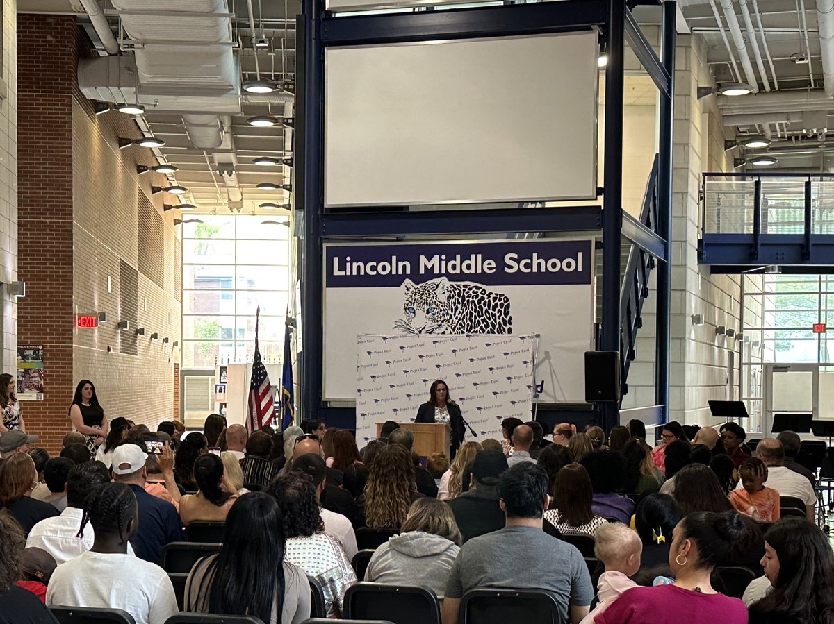 projexcel's tweet image. Our first week of Project Excel Awards Nights and, coincidentally, Teacher Appreciation Week has come to an end. 

Congratulations to all of the students who were honored and thank you to all the teachers who participated in our ceremonies. We appreciate you every day!