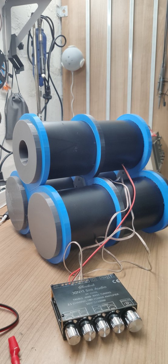 Well the #weekend has started, so let's work on some fun projects🤓 Currently I'm working on a self designed bluetooth soundsystem 🔊

It's made from #3Dprinted parts, PVC pipes. Still working on the amp mount.

Sound is okish, for the cheap audio parts I'm using 😄🤷

#diy #fun