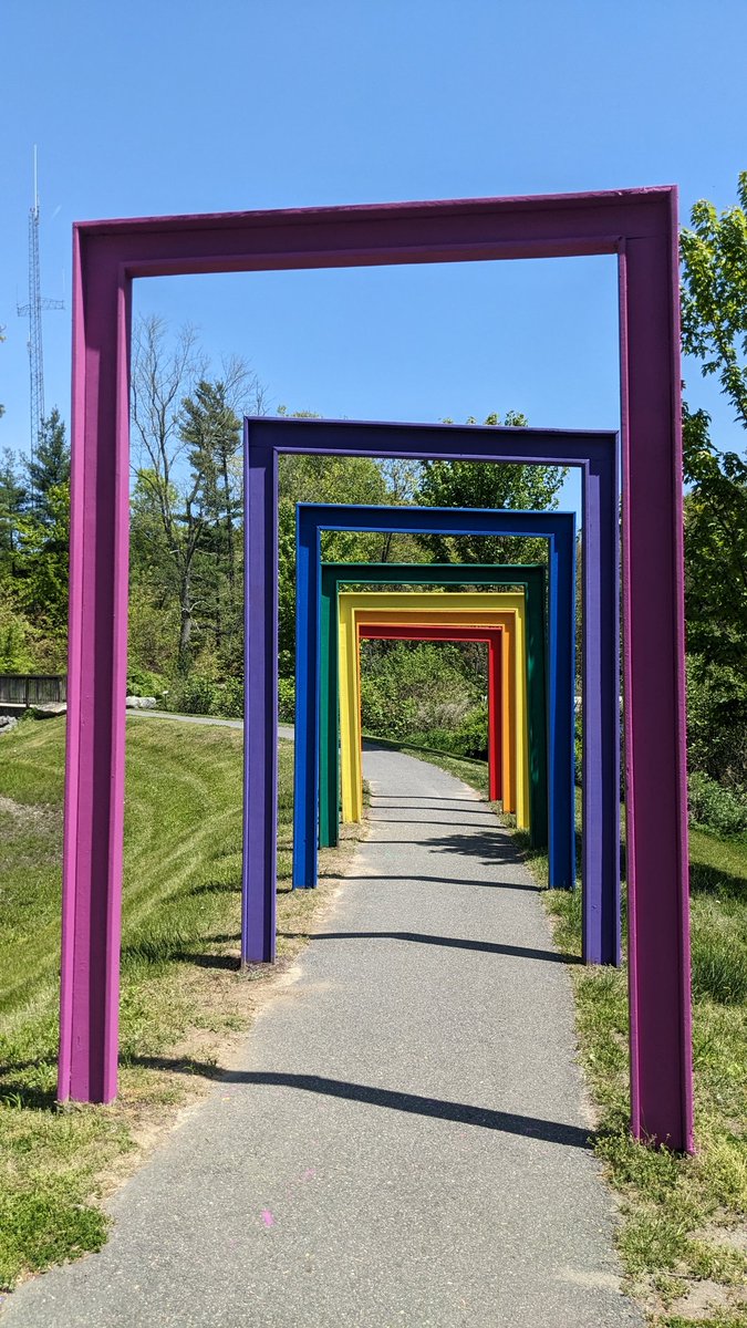 MsFrizz143's tweet photo. Love an opportunity to visit the sculpture park 
❤️🧡💛💚🩵💙💜🤎🖤 https://t.co/XZrC3UApHI