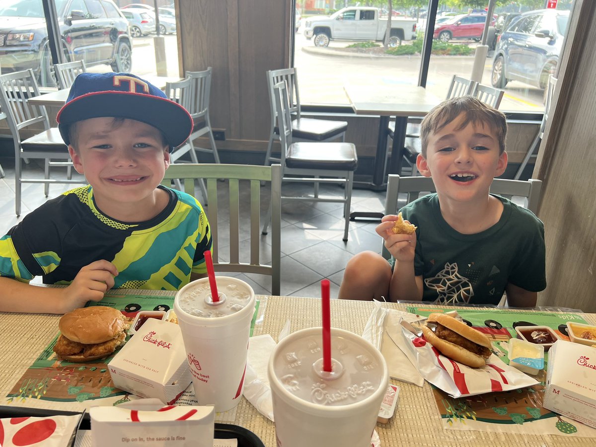 AmandaBathman's tweet photo. Boys night started off right at #CFAEldoradoRidge https://t.co/R8RAtiyZzI
