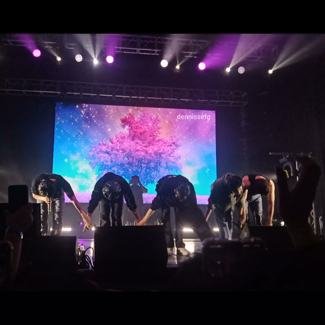 wevemoonmoo's tweet photo. Hace 3 meses cumplí mi mayor sueño como ToMoon 💙
#REACH_FOR_US #ONEUS #TOMOON #ONEUSinChile @official_ONEUS https://t.co/wEkTUV8Xpi