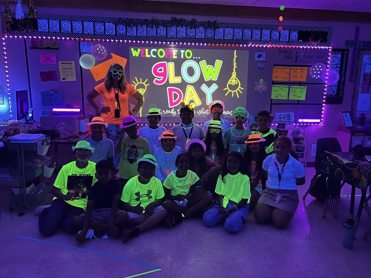 4thwithMsFitz's tweet photo. Today was our turn to GLOW what we know before our big test next week! We had a ton of fun reviewing our ELA and math skills. Glow day 2023 was a success! @GTEtoucans #WeareReadyForTheTest #FourthGrade #GlowWhatYouKnow #AnotherYearInTheBooks https://t.co/dKiGr1SI7e