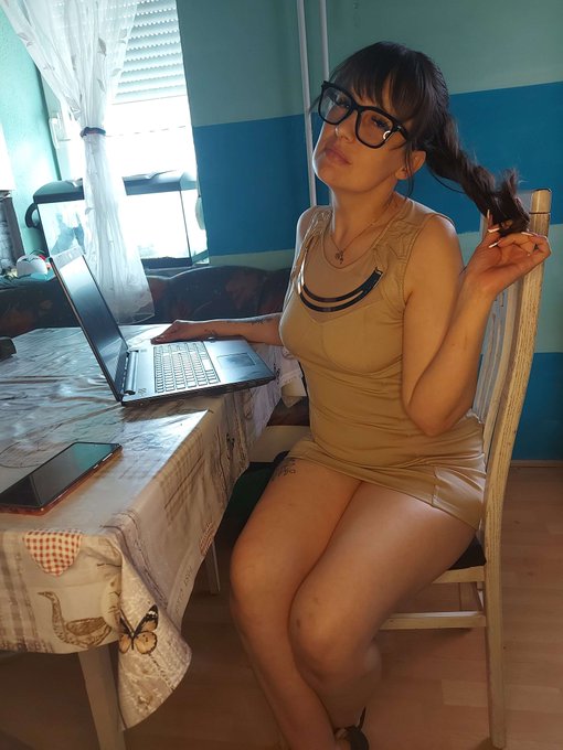 @Mommygoeswild fun fact: I'm a teacher in real life 🤭 https://t.co/vy2eZOaoVz<a class="tags" href="/tag/mommygoeswild">@mommygoeswild</a><a href="/tag/bio"class="tags"><span>#bio</span></a><a href="/tag/twitter"class="tags"><span>#twitter</span></a><a href="/tag/of"class="tags"><span>#of</span></a><a href="/tag/naughtymommy"class="tags"><span>#naughtymommy</span></a><a href="/tag/onlyfans"class="tags"><span>#onlyfans</span></a><a href="/tag/ofgirl"class="tags"><span>#ofgirl</span></a>