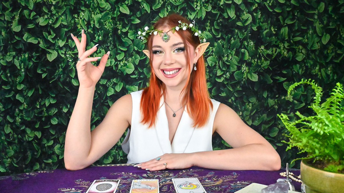 sheskellynit's tweet photo. Serving peace, love, magic, and lewks @ Kellyn Love Tarot❣️😈🙏🏼🌹🔮💗✨ #tarotreader https://t.co/BkXB5ojrVa