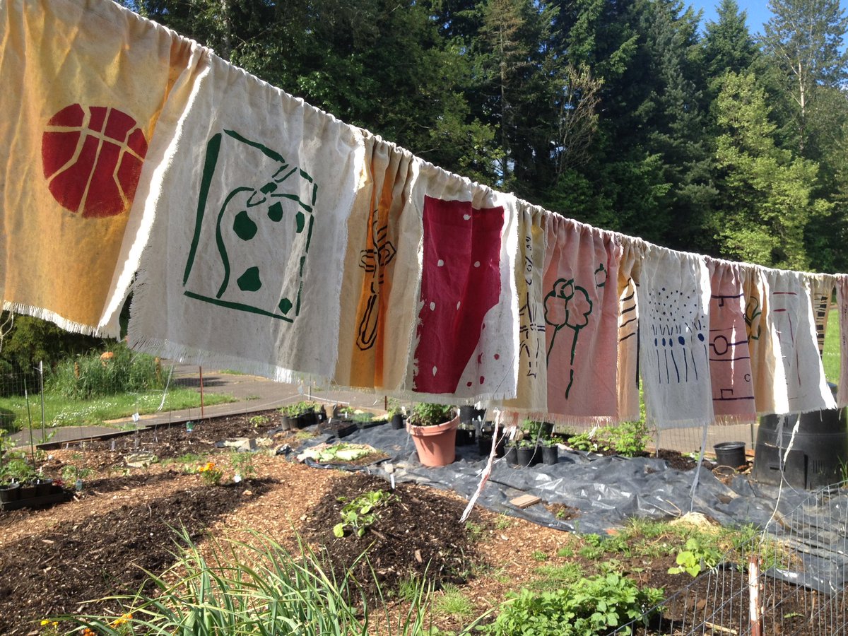 artfullearning's tweet image. Grade 6 students at @jmspps learned about their Concept on #Culture &amp;amp; created beautiful #installationpieces to adorn the outdoor spaces on part of their campus. In order to do this, they studied &amp;amp; reimagined @ChristoandJC's #Masterwork, #TheGates. Take a look!

#ArtfulLearning