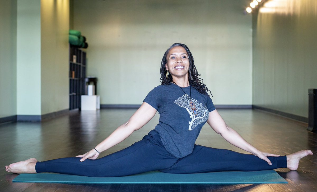 YogaHeights's tweet photo. Selena's next Journey to Splits workshop will be taking place on Saturday May 20 from 12:30 - 1:25pm at Yoga Heights' Takoma location!

Claim your spot on https://t.co/1MlSHUHtdq > Workshops to start your journey into increased flexibility! https://t.co/B4bl8EE5Nw
