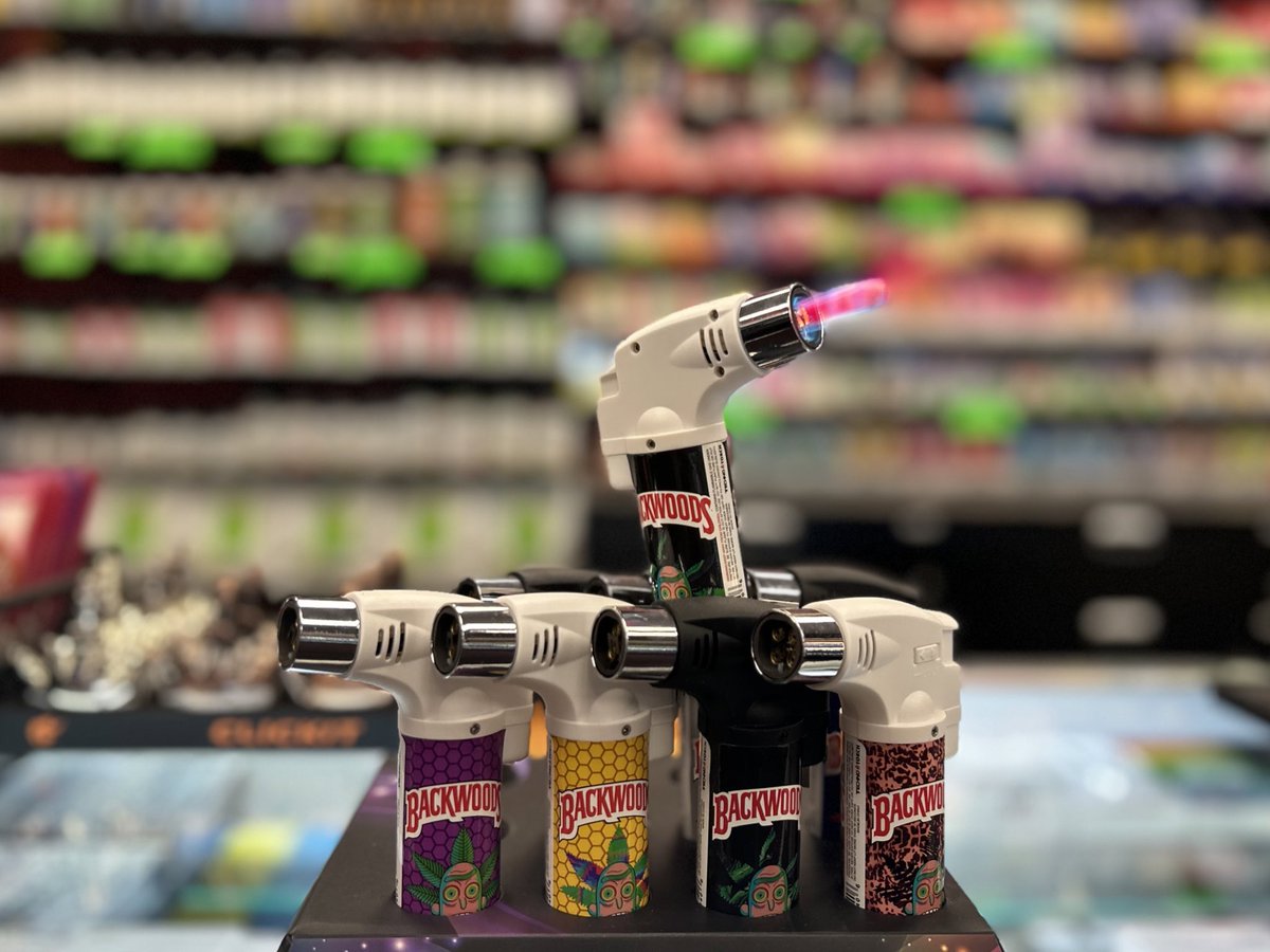 LUXSnC4545's tweet photo. 🍯Wax on Wax off 🍯nectar collectors torches and all the HOTTEST tools at your finger tips when you shop at #luxsmokeandcigar location in the bio!! #nectar #pipes #glass #bongs #rigs #papers #wraps #bangers #tips #pens #bowls #smoker #420community #HappyFriday #friday #premium https://t.co/LP6CJWpTZT